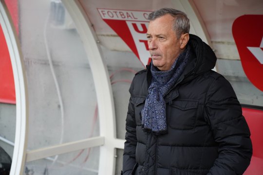 Situație incredibilă în Superliga! UTA Arad s-a prezentat la meciul cu Farul cu 16 jucători și fără portar de rezervă