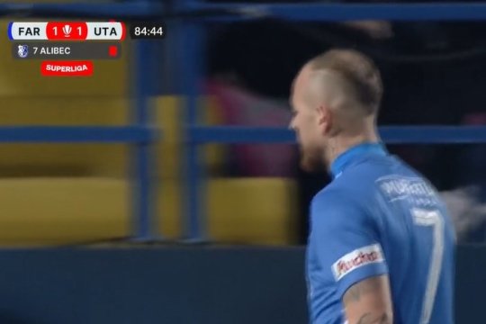 Gest golănesc al lui Denis Alibec în Farul - UTA. Atacantul lui Gică Hagi a fost eliminat