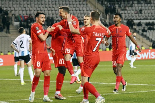 Antrenorul român care mizează pe FCSB în partida cu Manchester United: "Lucrul acesta va fi foarte important"