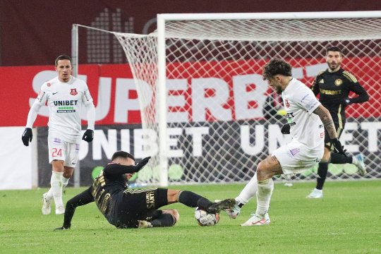 Fotbalistul dorit de Dinamo și Rapid, la un pas să semneze noul contract: "E mult mai matur decât vârsta lui"