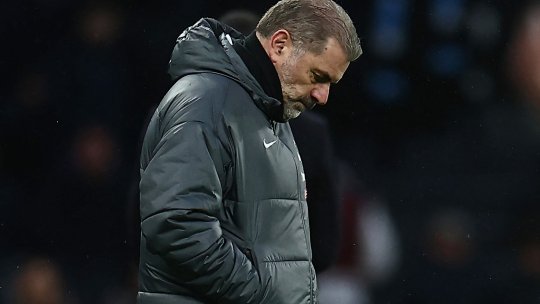 Bombă în Anglia! Radu Drăgușin rămâne fără antrenor. Ange Postecoglu, ca și plecat de la Tottenham