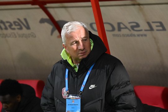 Dan Petrescu va lipsi de la meciul cu Farul Constanța. Care este motivul absenței