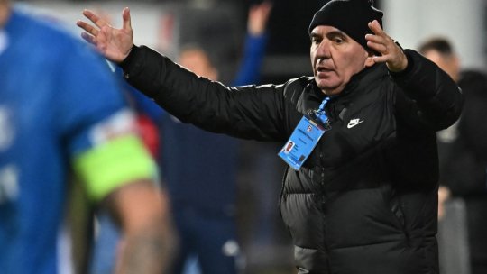 Bătaie generală cu Marius Lăcătuș și Gică Hagi: "Când i-a dat Lăcă un pumn, l-a băgat în plasă! A intervenit Poliția"