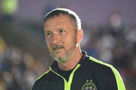 Ce a făcut MM Stoica atunci când s-a întâlnit în avion cu centralul care avea să arbitreze derby-ul cu CFR Cluj: ”M-am trezit cu el lângă mine”