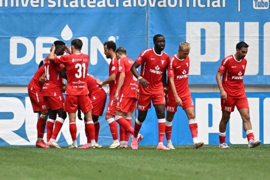 Mircea Rednic face eforturi să îl vândă pe fotbalistul de la UTA impresariat de fiica sa. Echipa din SuperLiga care a oferit 200.000 de euro pentru transfer