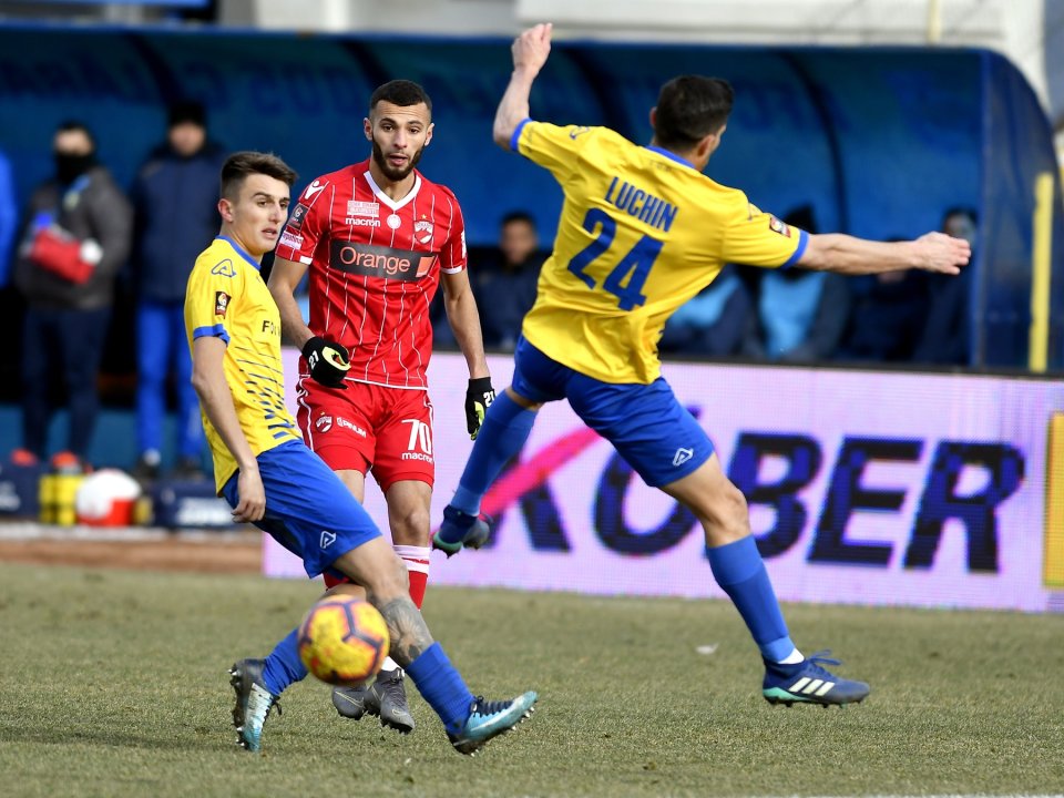 Reda Jaadi este liber de contract din vara lui 2024, după plecarea de la Ittihad Tanger (Maroc).