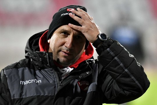 Fostul conducător din Liga 1 îl face praf pe Vasile Miriuță: ”A venit peste capul meu” / ”M-a deranjat, ei se pupau în tribune, ăia dădeau gol”