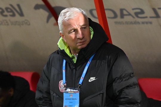 Un fost internațional sare în apărarea lui Dan Petrescu: ”Mă surprinde că i se cere demisia. Cred că era necesar un schimb de generații”