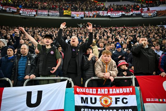 Banner-ul afișat de suporterii englezi care i-a scos din sărite pe fanii FCSB