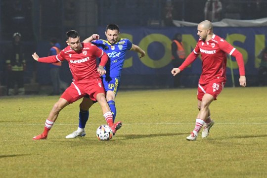 Unirea Slobozia - Dinamo 1-3. Prima victorie din 2025 pentru echipa lui Kopic! Abdallah, omul meciului. "Câinii" au urcat pe locul secund