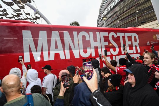 Haos în București! Manchester United a blocat traficul din Capitală