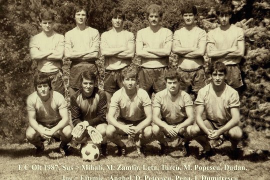 Ilie Dumitrescu #56. Povestea "exilului" de un an la Scornicești, la echipa Ceaușeștilor. "Juca fundaș acolo, pentru că la mijloc aveam fotbaliști cu cinci clase peste Nicușor Stanciu!"
