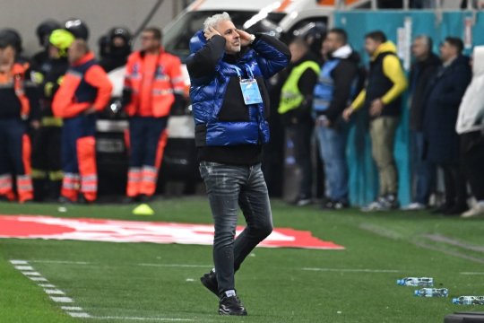 Marius Șumudică a fost oprit în trafic și înfruntat de un fan FCSB. Cum s-a terminat totul pentru antrenorul Rapidului: "Te-aș mânca"
