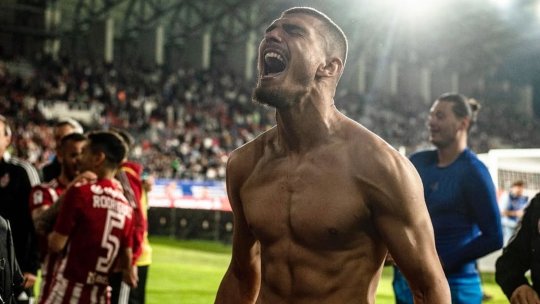 Dan Șucu l-a umplut de bani pe Denis Ciobotariu! Contractul uriaș pe care i l-a oferit fundașului: "Cel mai bun pe care l-am avut"