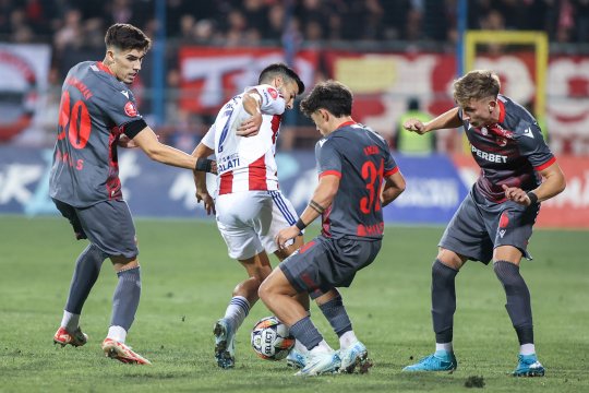 Lovitură pentru Dinamo! Transferul fotbalistului de titlu a intrat în impas