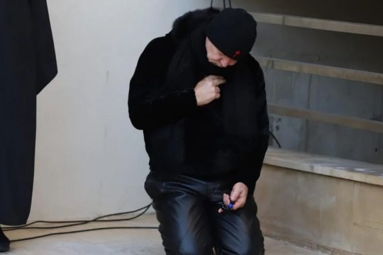 Apariție neașteptată a lui Gigi Becali în zi de mare sărbătoare. Unde a apăut în timp ce se luptă cu un virus agresiv + Ținuta inedită aleasă