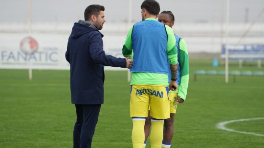 Adrian Mutu, meci cu incidente la debutul pe banca Petrolului. Cum s-au descurcat ”lupii galbeni”