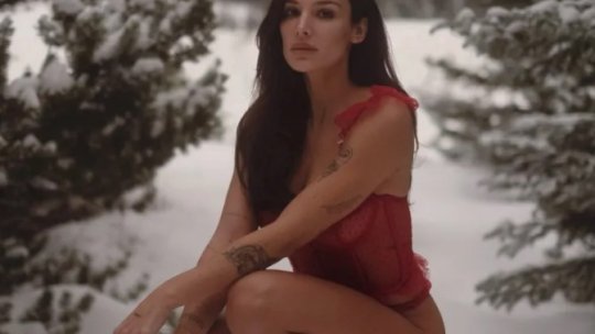 A ales să devină "Regina Zăpezii" pentru un pictorial fierbinte. "Sacrificiul" făcut de fiica fostului internațional