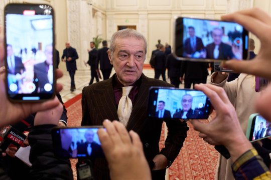 Gigi Becali a dezvăluit suma cu care Gigi Nețoiu poate aduce Steaua în Liga 1