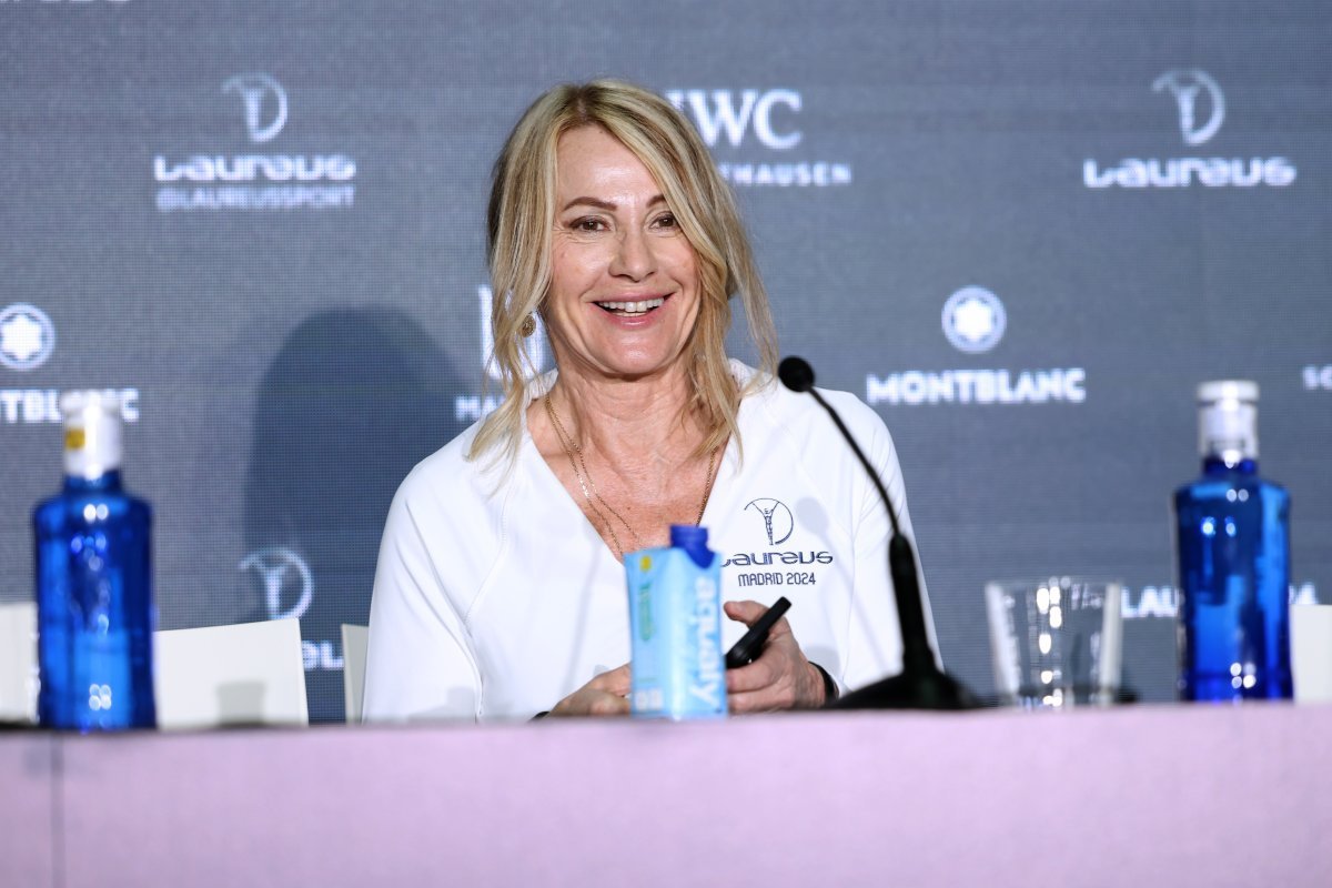 Nadia Comăneci, primul 10 din istoria gimnasticii
