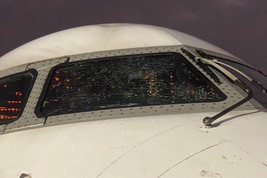 Moment de panică la bordul avionului care transporta jucătorii unei naționale! A fost forțat să aterizeze