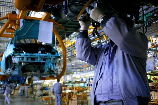 Europa auto sub presiune. Până la opt uzine ar putea dispărea în următorii ani
