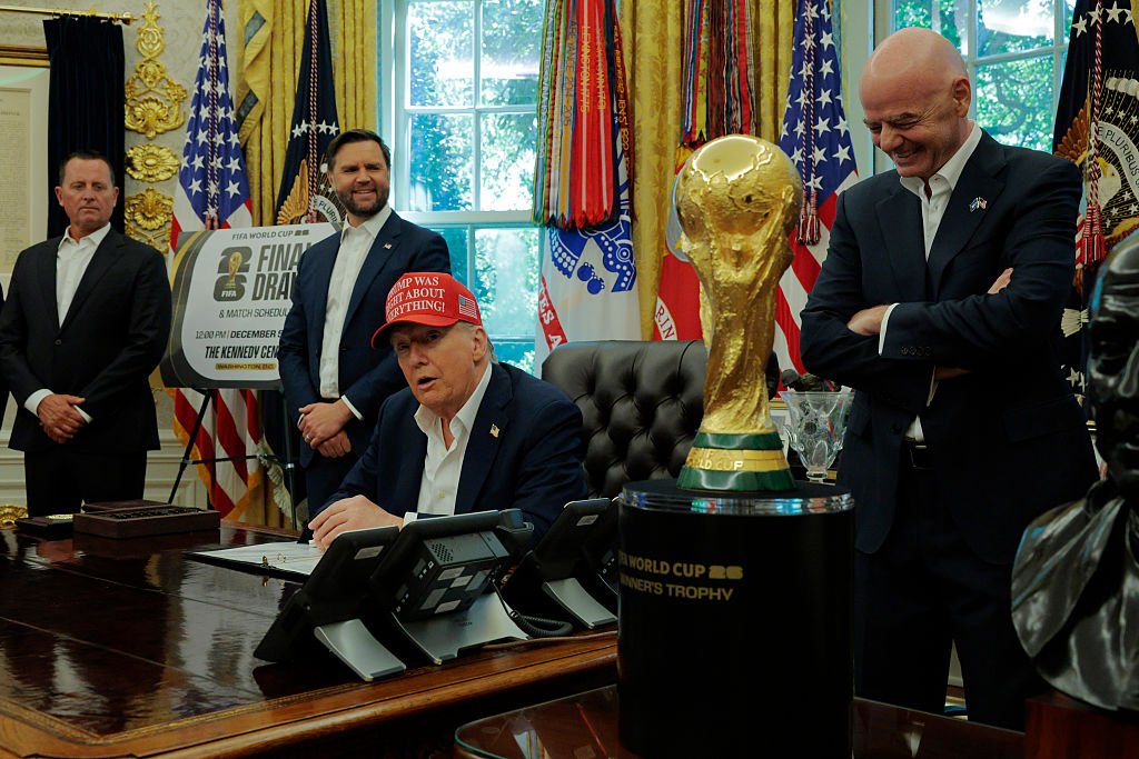 Donald Trump spune că îl poate convinge cu ușurință pe Gianni Infantino să elimine orașe de pe lista gazdelor CM 2026