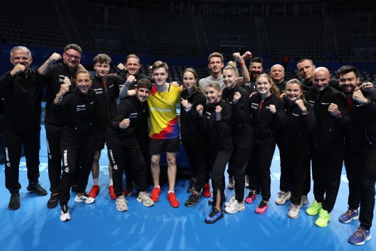 Echipele României s-au calificat în semifinalele Campionatului European de tenis de masă