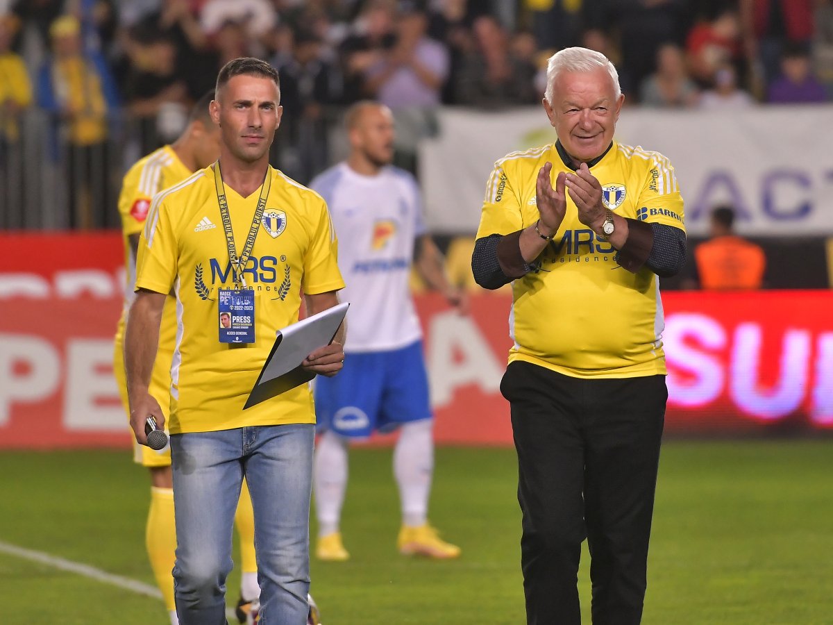 Pe lângă Dinamo și Rapid, Sandu Boc a mai evoluat la Petrolul, Sportul Studențesc și Universitatea Craiova
