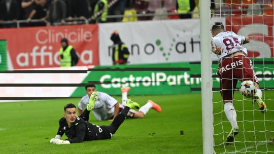 Rapid, salvată incredibil de Koljic! Atacantul a scos cu călcâiul un gol sigur pentru Dinamo