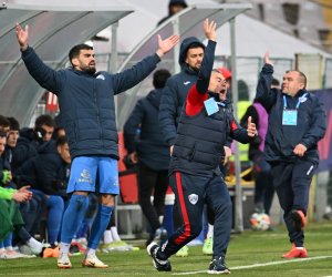 Antrenorul plecat după 3 luni din SuperLiga a dezvăluit haosul de la echipă: ”Jucătorii mi-au cerut să nu mai primesc conducătorii în vestiar! Mai bine stau acasă decât să lucrez așa”