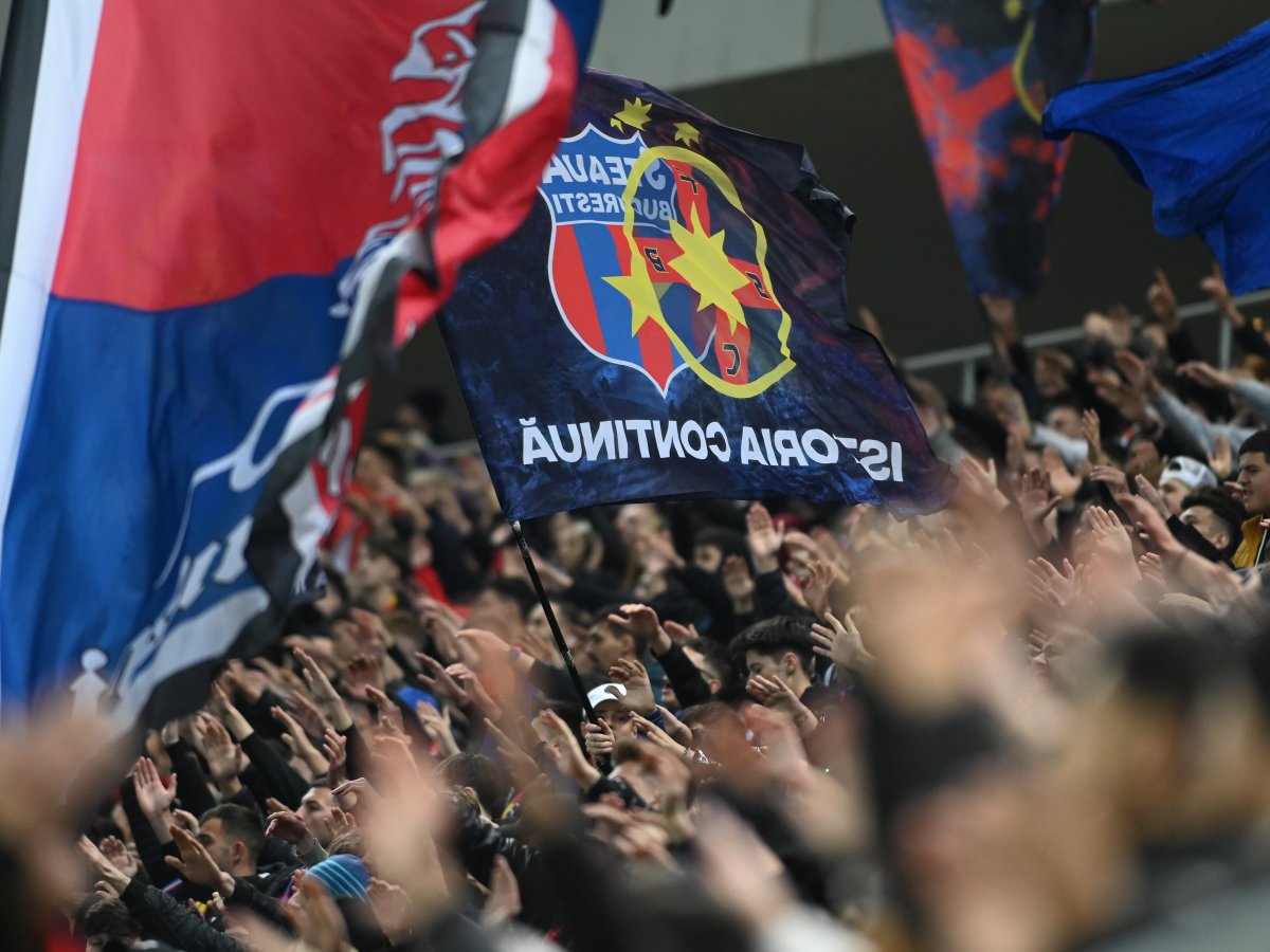 Fanii celor de la FCSB au trebuit să îşi schimbe locul tradiţional pe care îl ocupă pe stadion la meicul cu Young Boys
