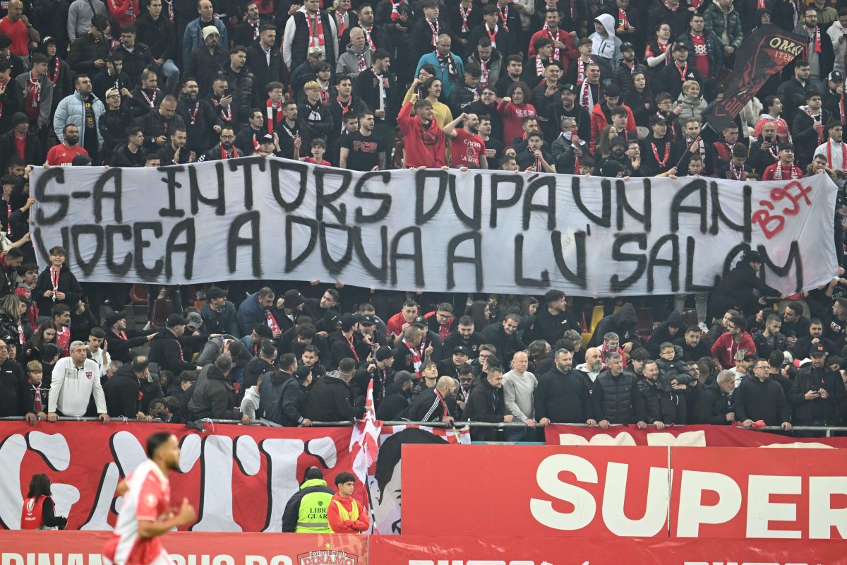 LPF reacționează în scandalul legat de bannerele obscene de la Dinamo - Rapid: ”Responsabilitatea legală le revine”