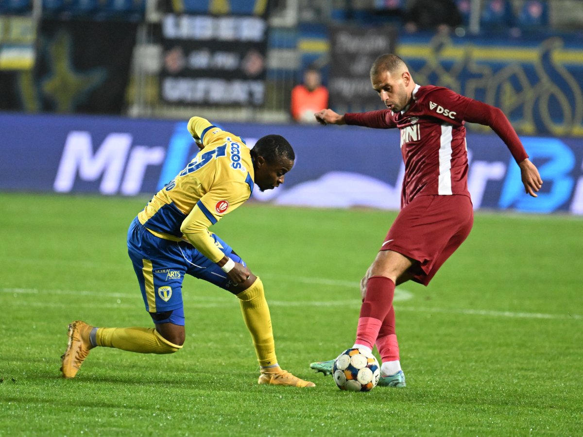 Islam Slimani