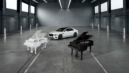 O simfonie în alb și negru. Bentley și Steinway, armonia perfecțiunii