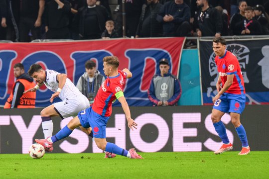 FCSB - Bologna 1-2, pe iAMsport.ro. Campionii României forțează egalarea, italienii au pierdut din consistență