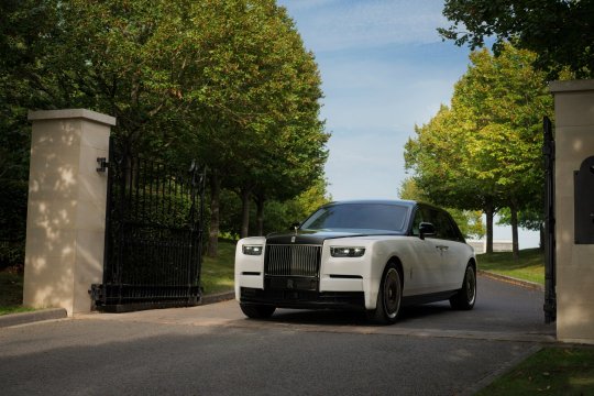 Rolls-Royce Phantom Centenary. 100 de ani de visuri transformate în aur și măiestrie