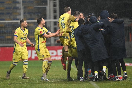 Antrenorul care poate reveni în SuperLigă la CFR Cluj. Varianta surpriză la care s-au gândit oficialii ardelenilor