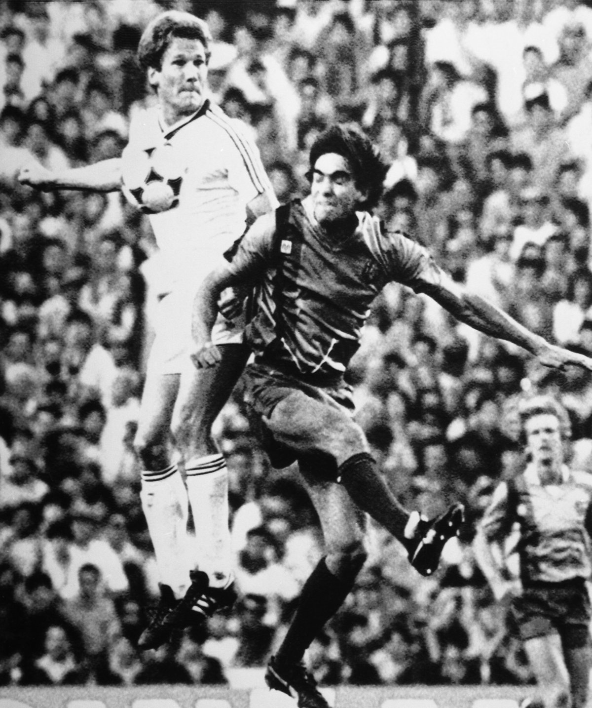 Loți (în duel cu Marcos Alonso), în cel mai important meci al carierei, finala Cupei Campionilor Europeni din 1986