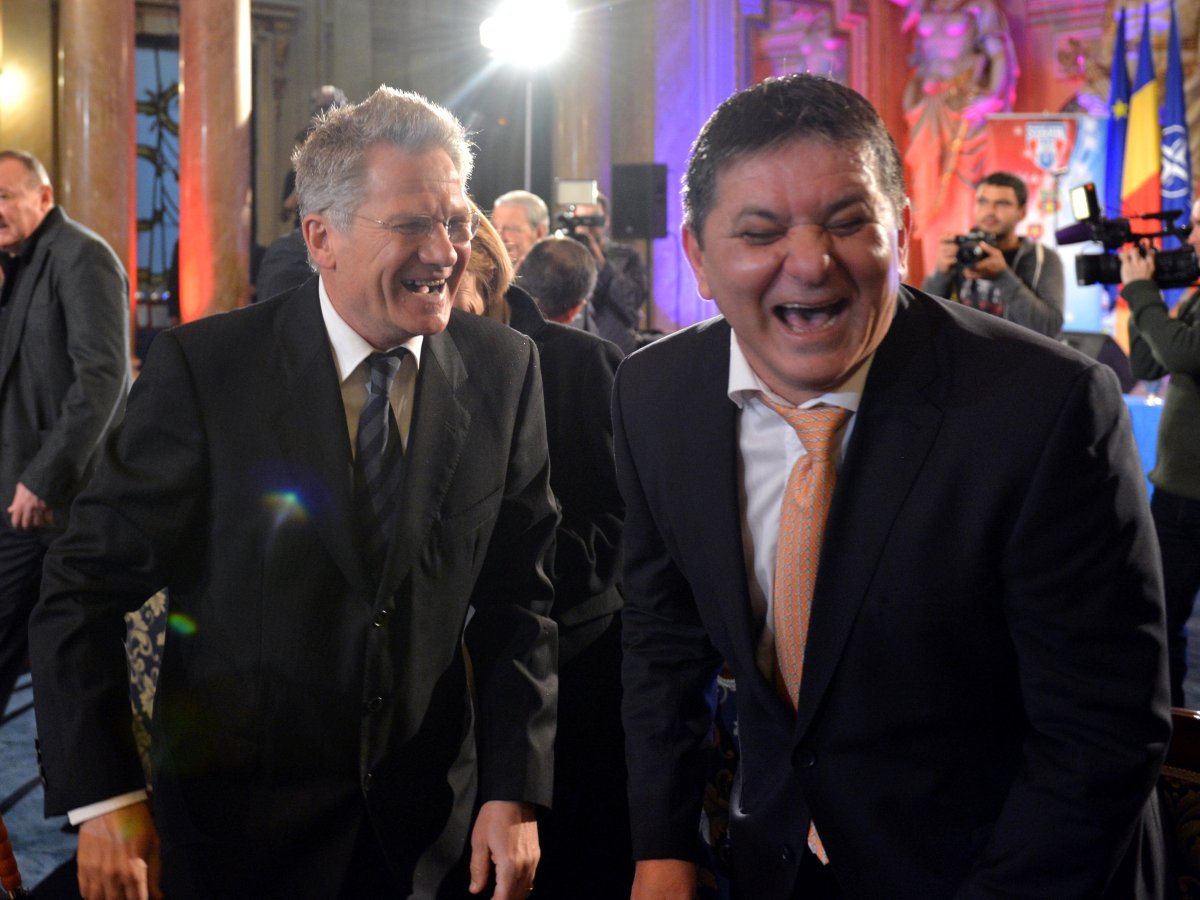 Loți și Marius se amuză și acum, când își amintesc de șotiile făcute pe vremuri