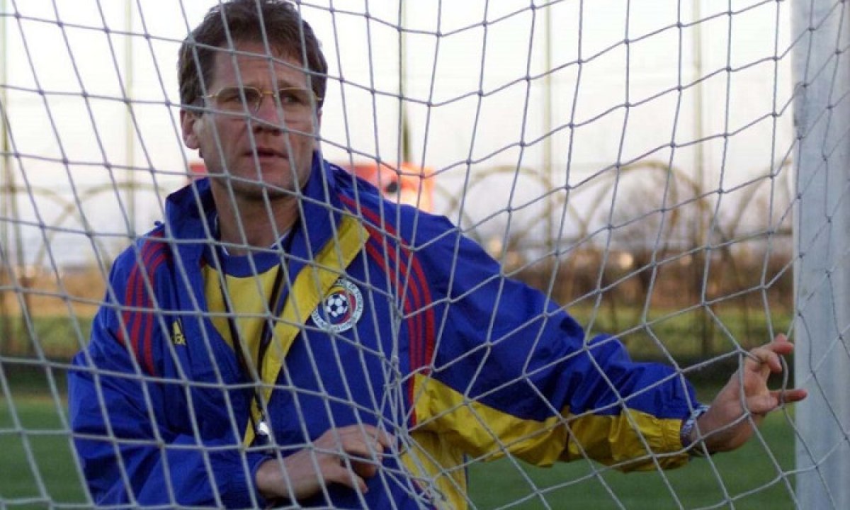 Bölöni a fost selecționerul României în perioada iulie 2000 - iunie 2001