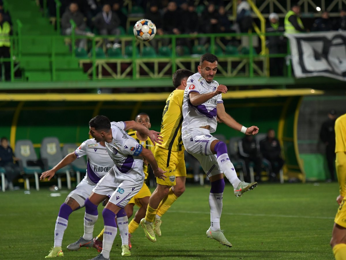 FC Argeș - Dinamo au remizat în etapa a 14-a, scor 1-1