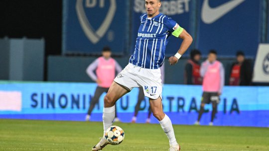CFR Cluj - Farul Constanța, de la ora 21:00, pe iAMsport.ro. Ovidiu Hoban revine pe banca ardelenilor. Ionuț Larie, la meciul 400 în SuperLigă