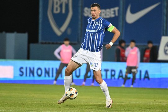 CFR Cluj - Farul Constanța, de la ora 21:00, pe iAMsport.ro. Ovidiu Hoban revine pe banca ardelenilor. Ionuț Larie, la meciul 400 în SuperLigă