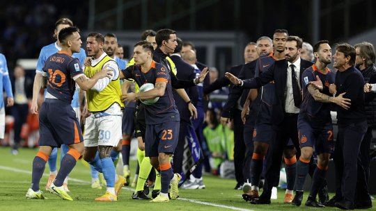 Scandal în toată regula la Napoli - Inter! Italienii au descifrat ce și-au spus Conte și Lautaro. Cum a reacționat Cristi Chivu