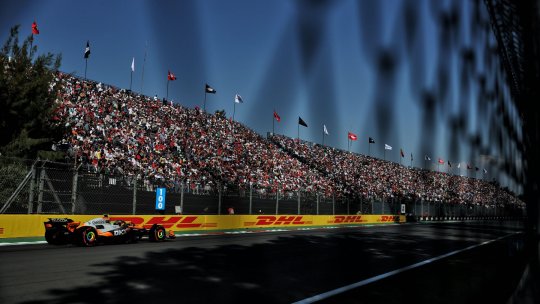 Lando Norris pleacă din pole-position în Mexic. Verstappen este doar pe 5, iar Piastri pe 7