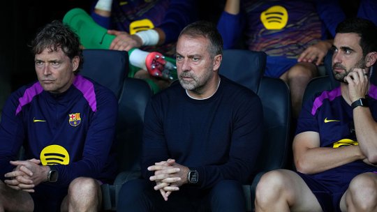De unde a urmărit Hansi Flick El Clasico! Antrenorul Barcelonei, suspendat pentru duelul cu rivalii