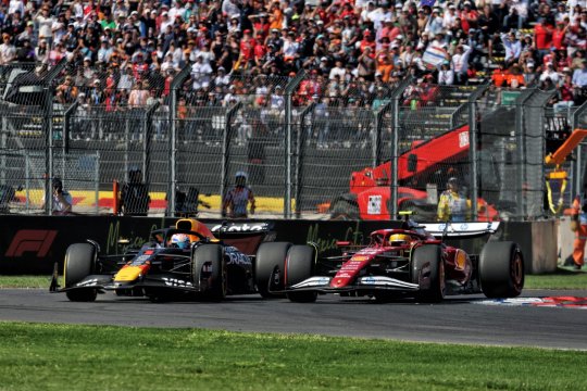 Norris câștigă în Mexic și este liderul Formulei 1! Hamilton, victimă împotriva lui Max din nou?