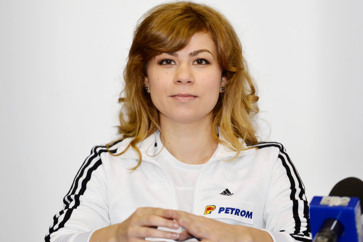 Silvia Stroescu este campioană olimpică, mondială și europeană la gimnastică