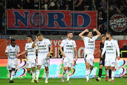 Jucătorul de bază al revelației din SuperLiga a suferit o accidentare gravă! Cât timp va lipsi de pe teren: ”Va fi supus unei intervenții chirurgicale”
